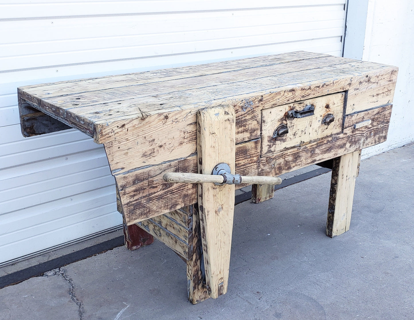Stripped Grey Work Table with Vise