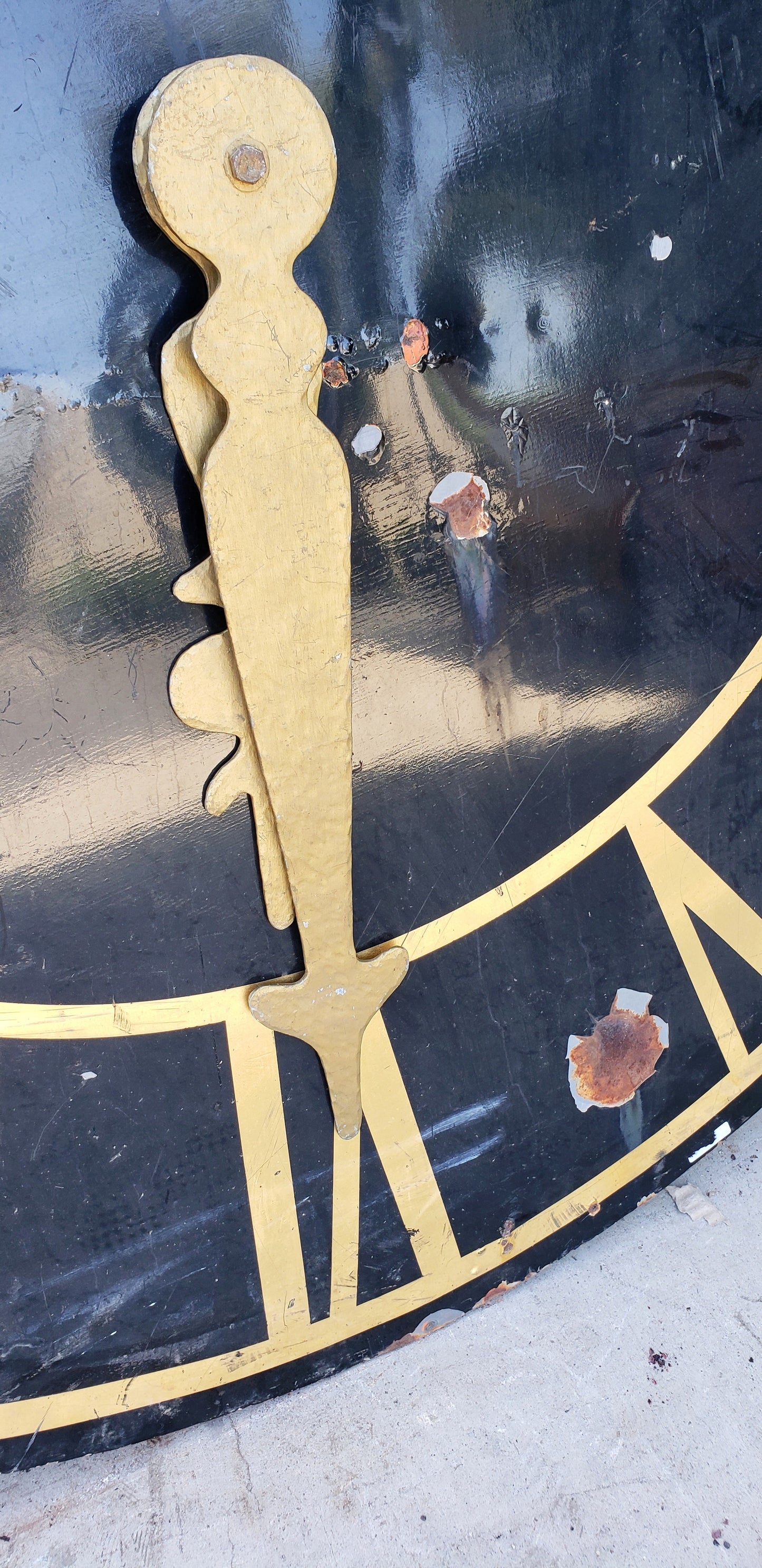 Round French Clock Face with Roman Numerals and Hands