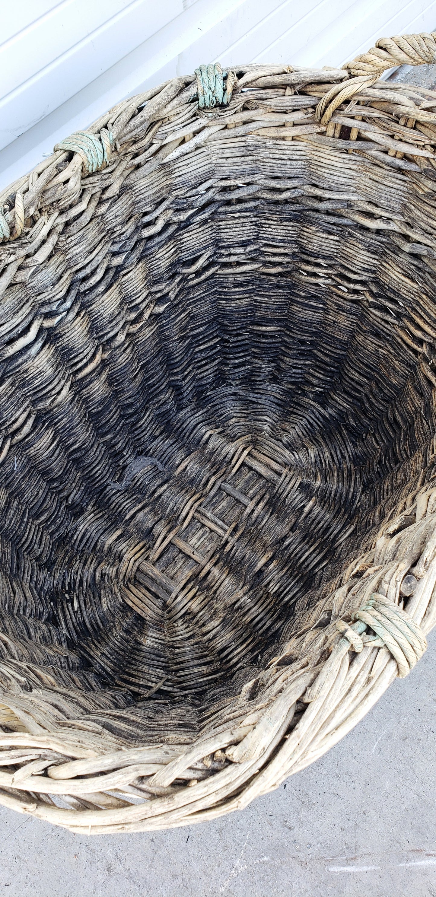 Large Wicker Champagne Basket from Vézinnes, France