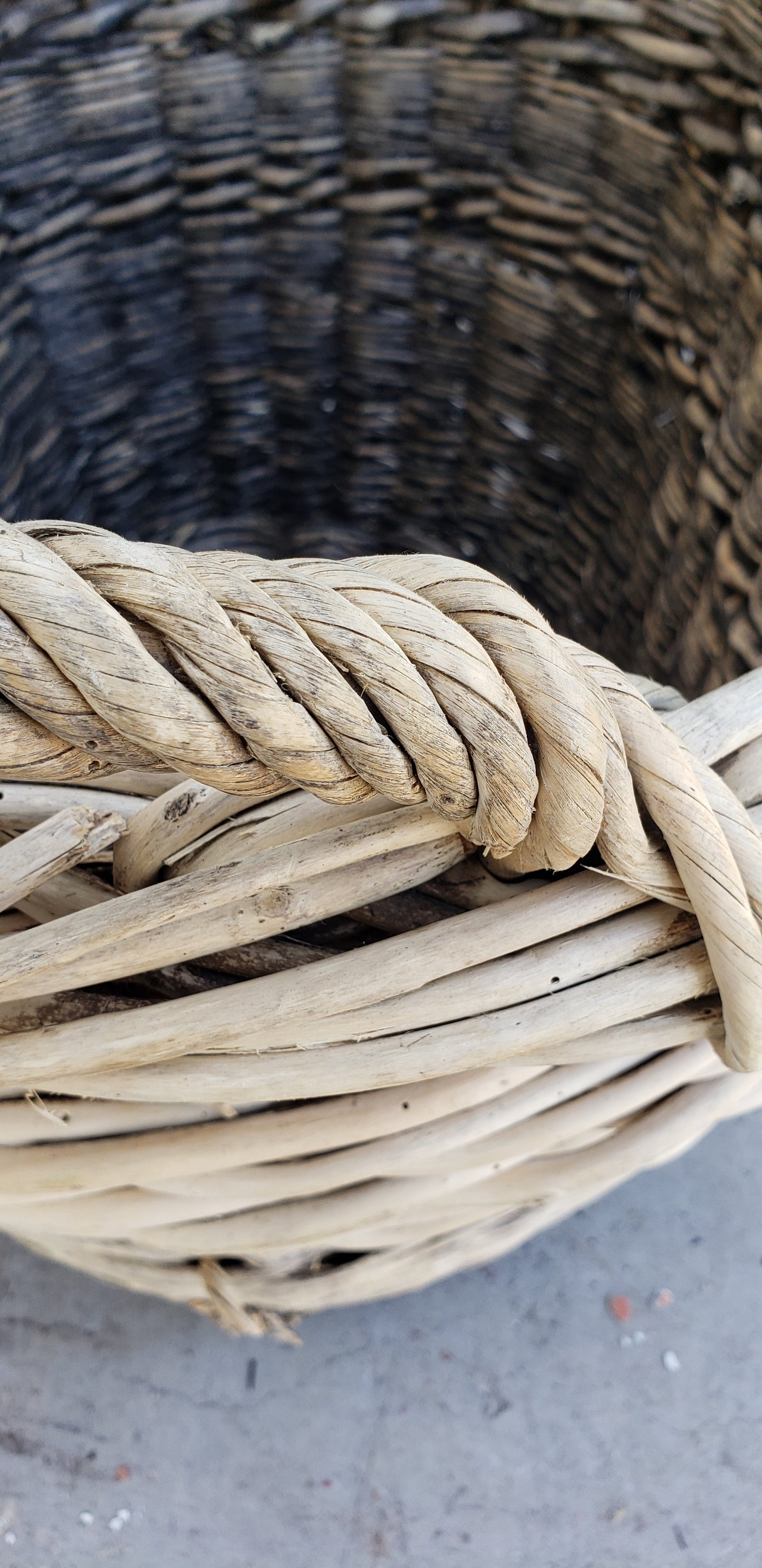 Large Wicker Champagne Basket from Vézinnes, France