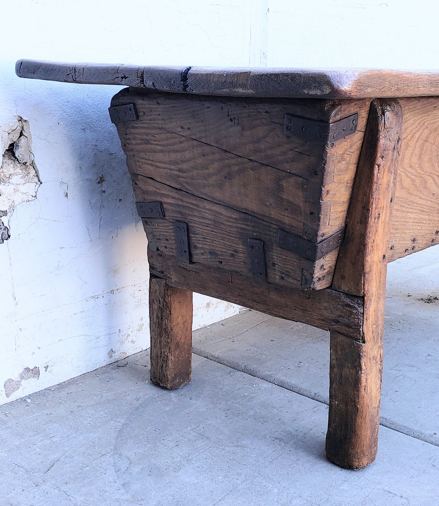 French Bakery Dough Table