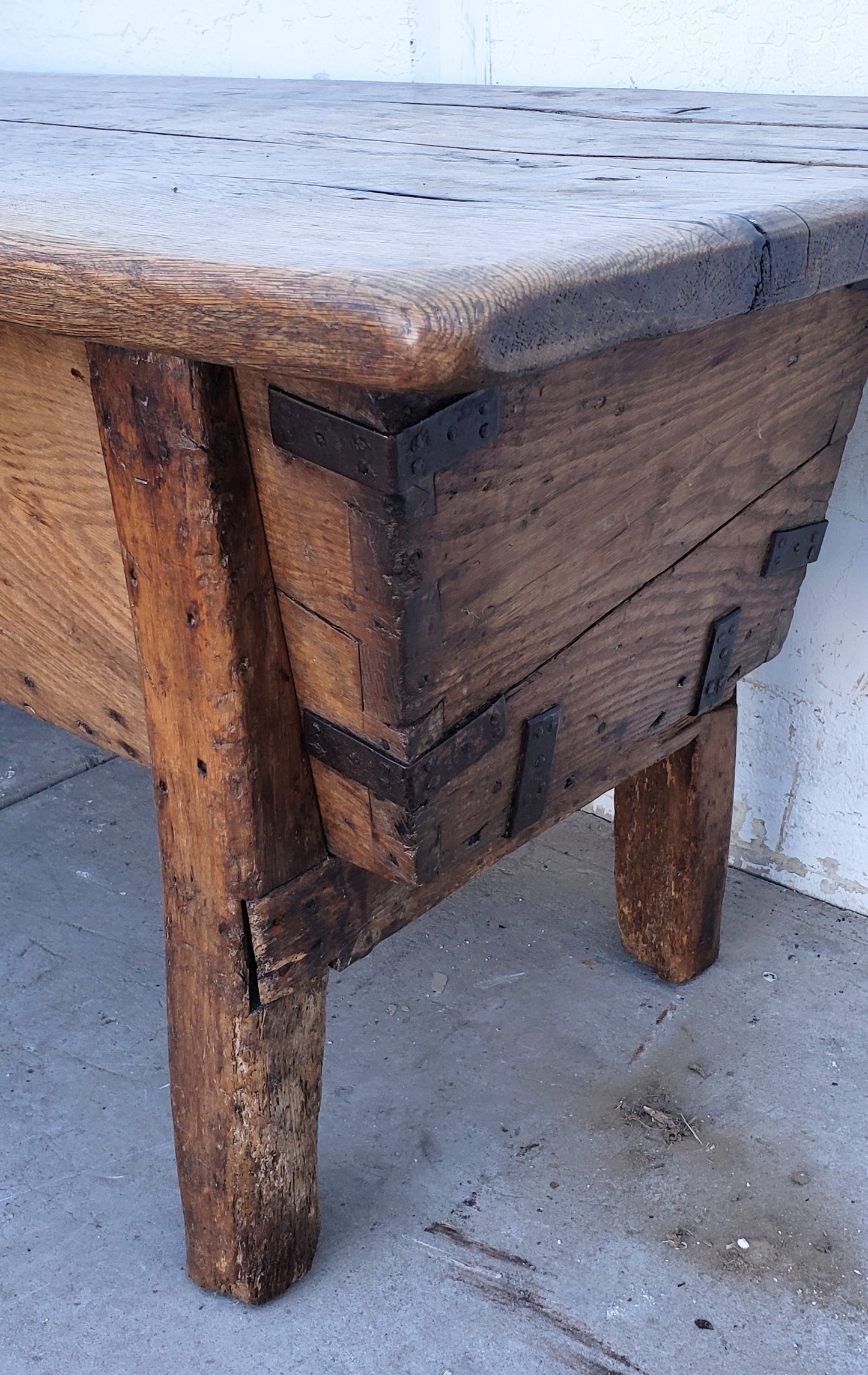 French Bakery Dough Table