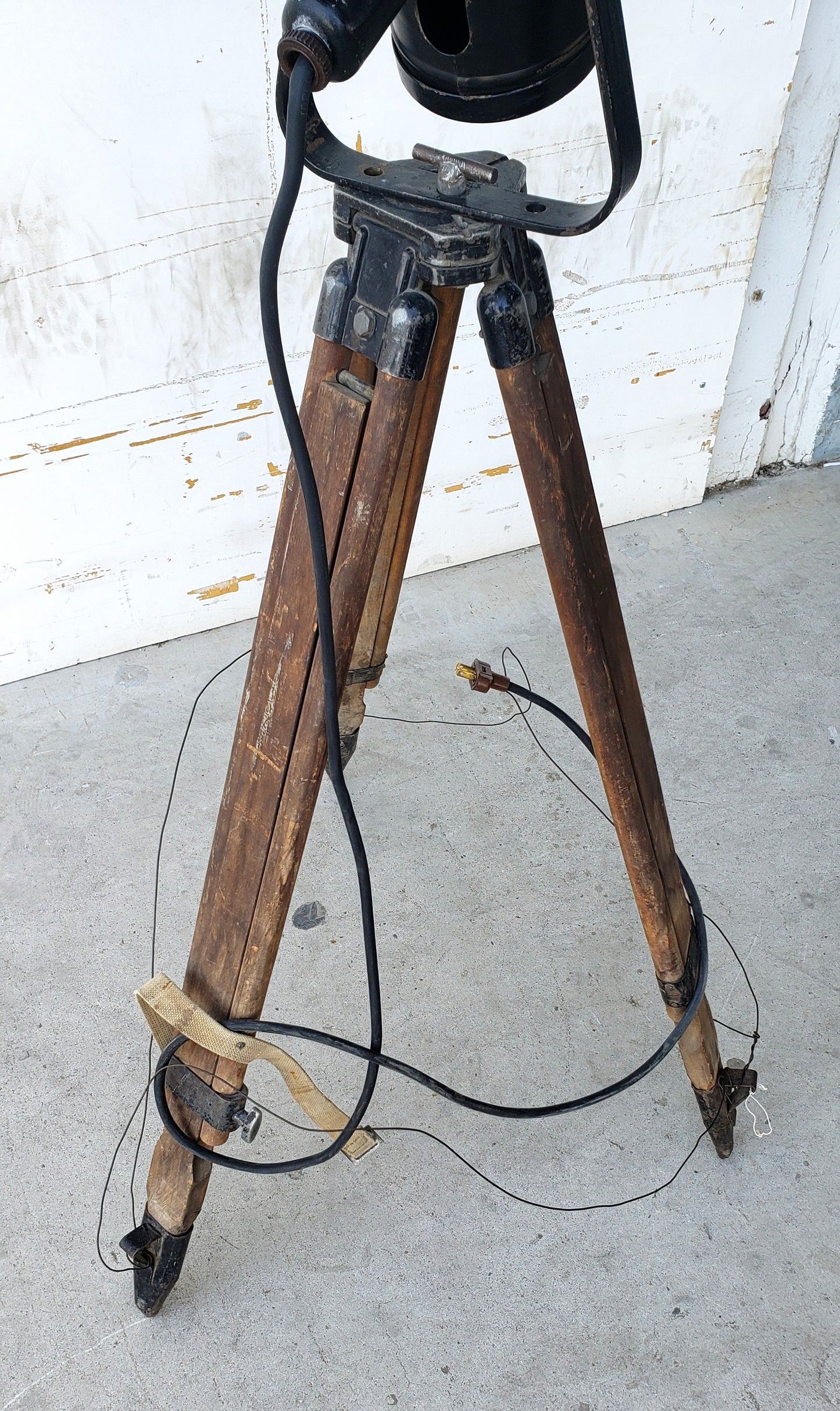 Industrial Tripod Light
