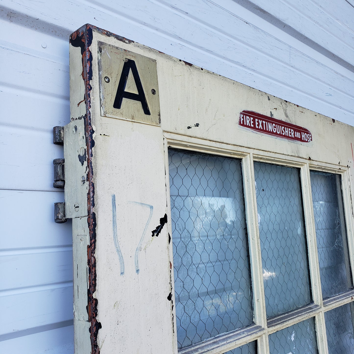 Single Steel Industrial Metal Door with Chickenwire Glass