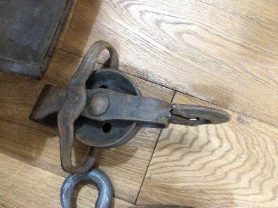 Pulley with hook build in