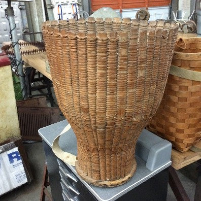 Wicker back pack for grapes