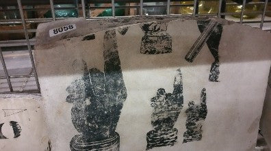 Litho Stone Finger Pointing