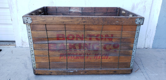 Bon-Ton Baking Bread Crate