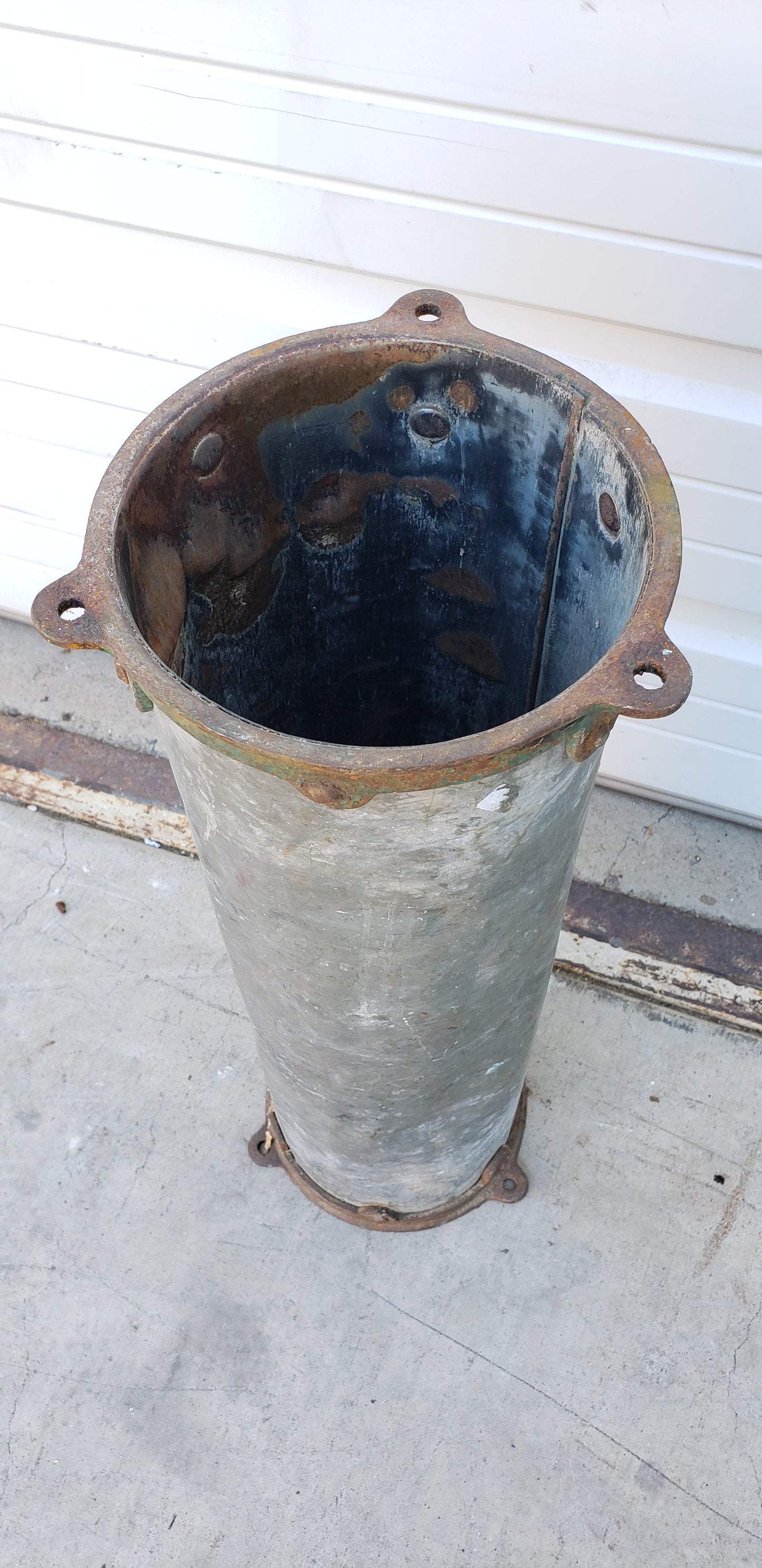 Short Galvanized Pipe / Planter