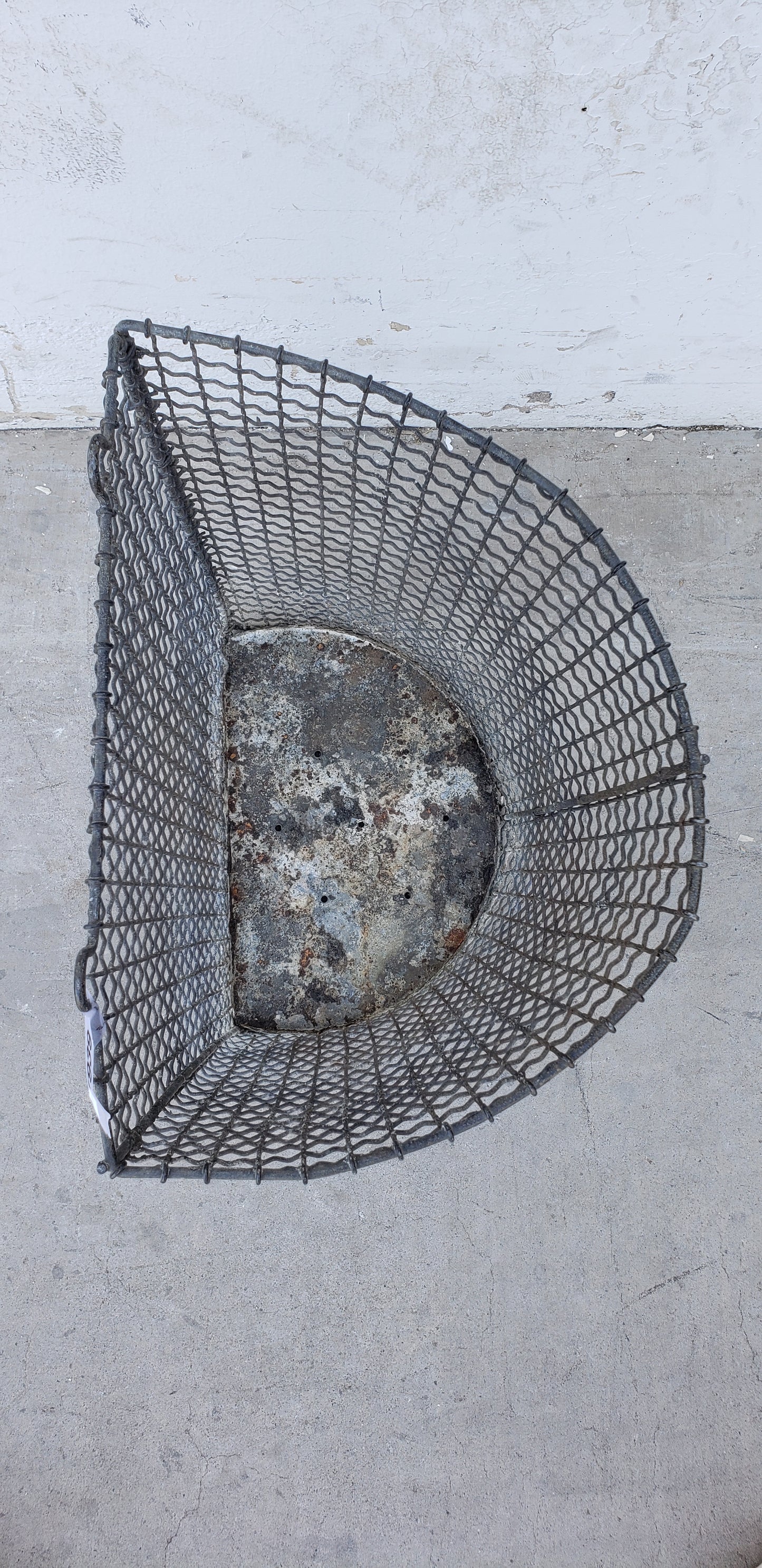 Half Round Galvanized Wire Basket