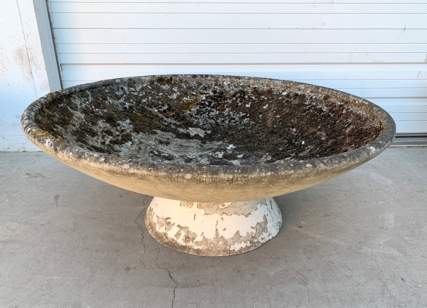 Pair of Round Willy Guhl Planters on Base