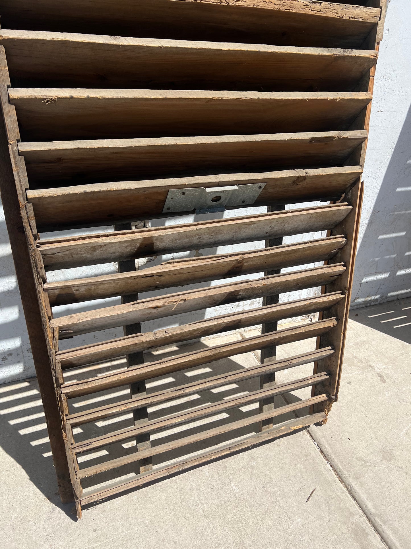 Tall Tobacco Barn Vent