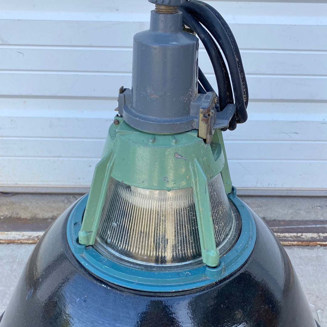 Enamel Industrial Pendant Light