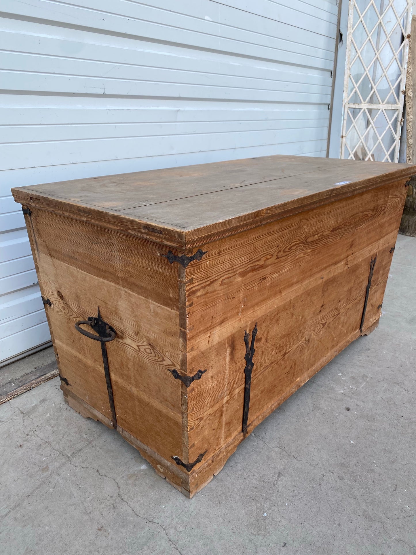 Swedish Pine Trunk