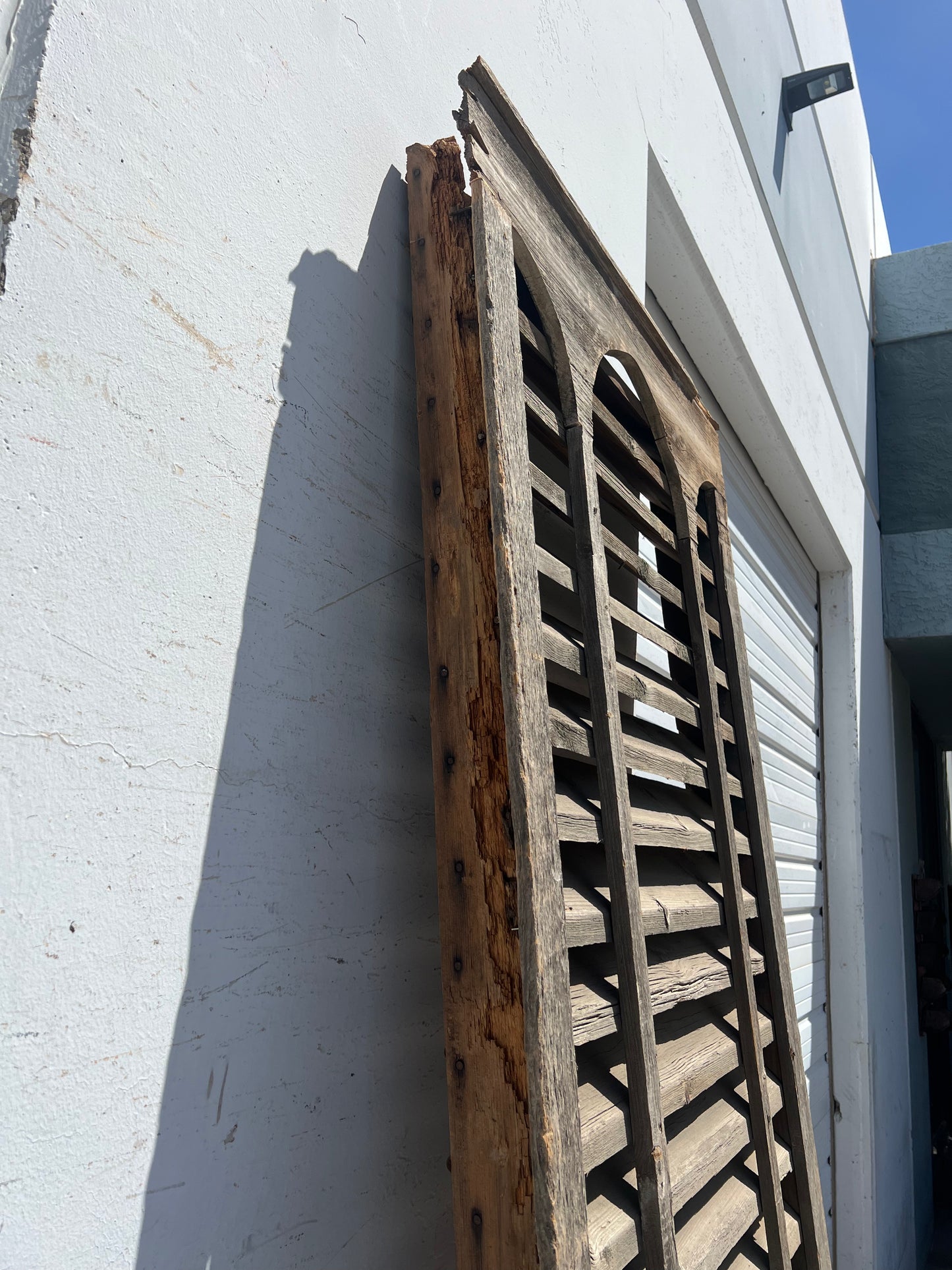 Tall Tobacco Barn Vent