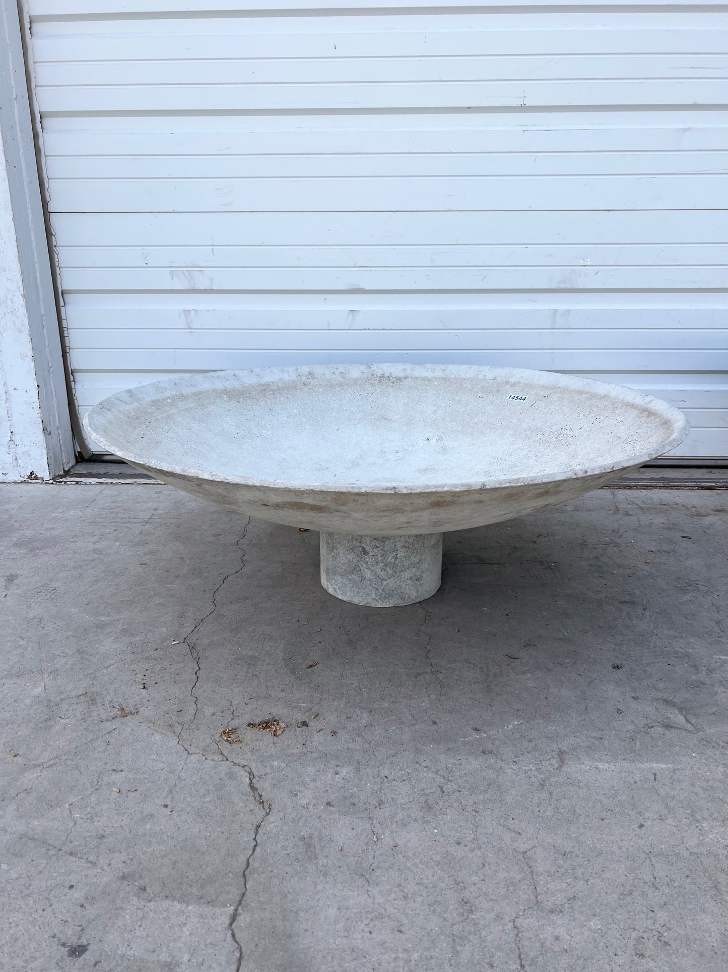 Round Willy Guhl Planter