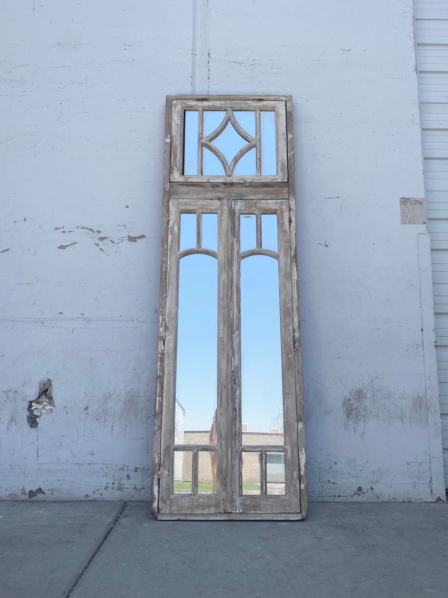 Rectangle Multi-Pane Two-Panel Mirrored Windows with Diamond Transom