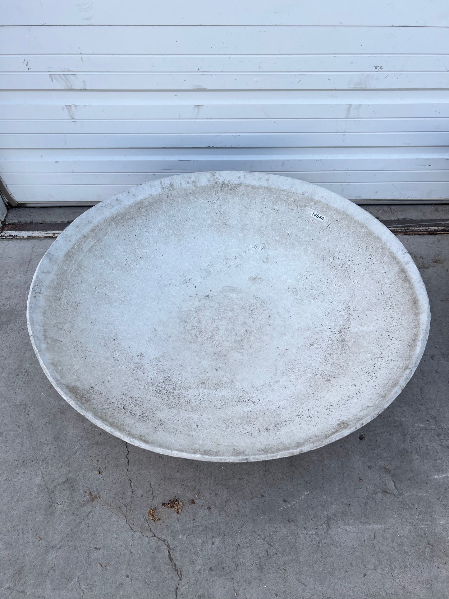 Round Willy Guhl Planter