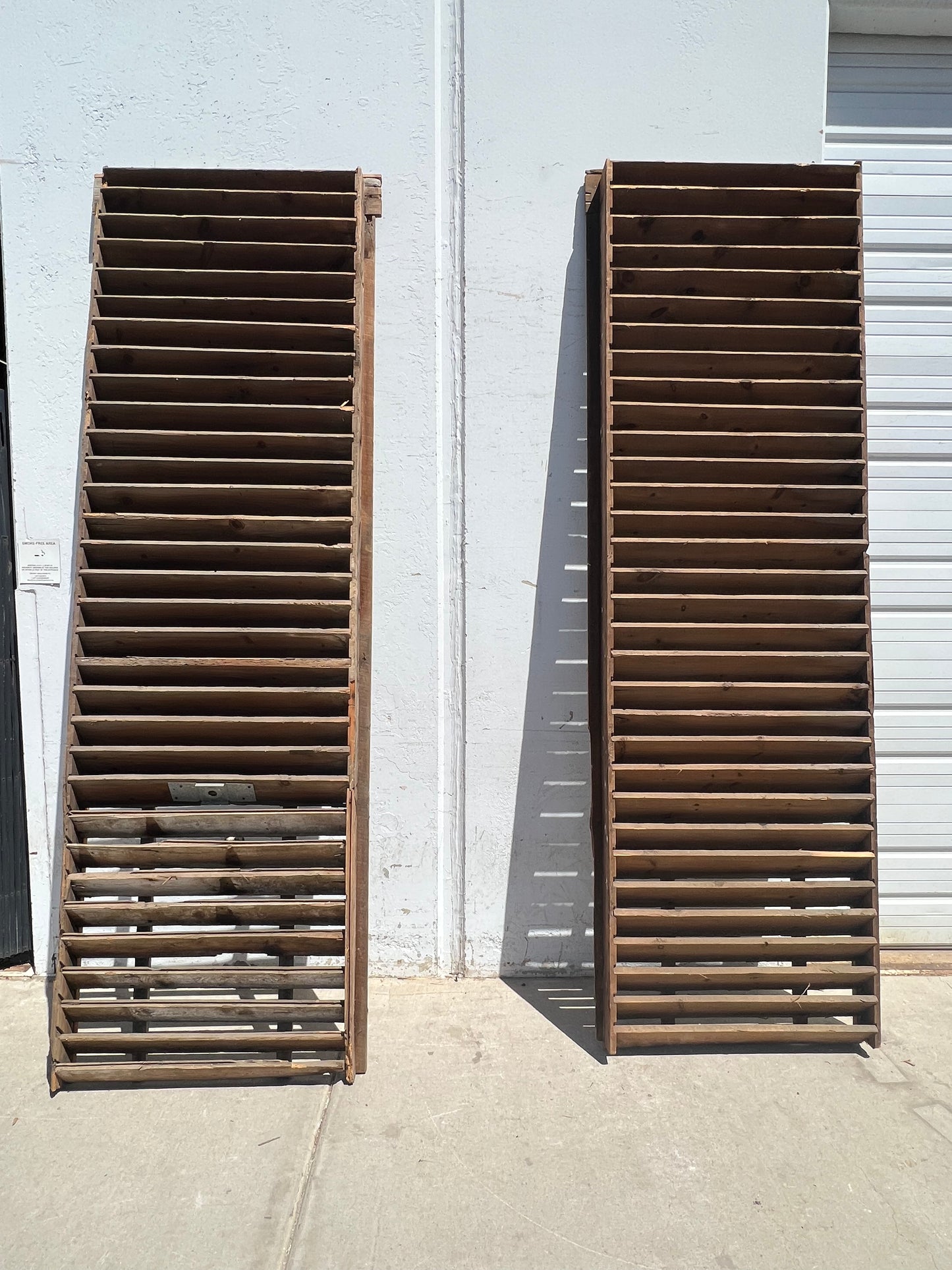 Tall Tobacco Barn Vent