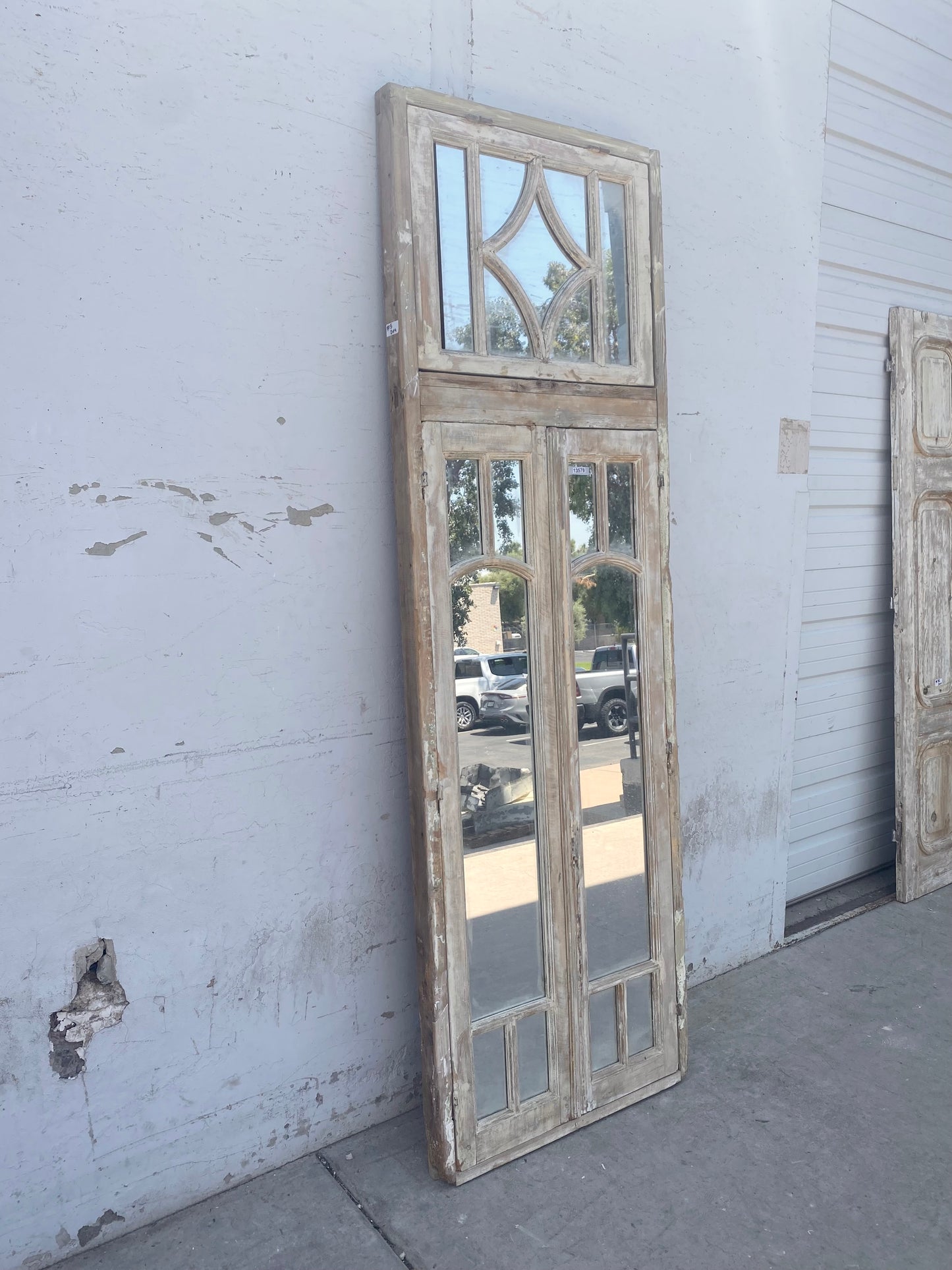 Rectangle Multi-Pane Two-Panel Mirrored Windows with Diamond Transom