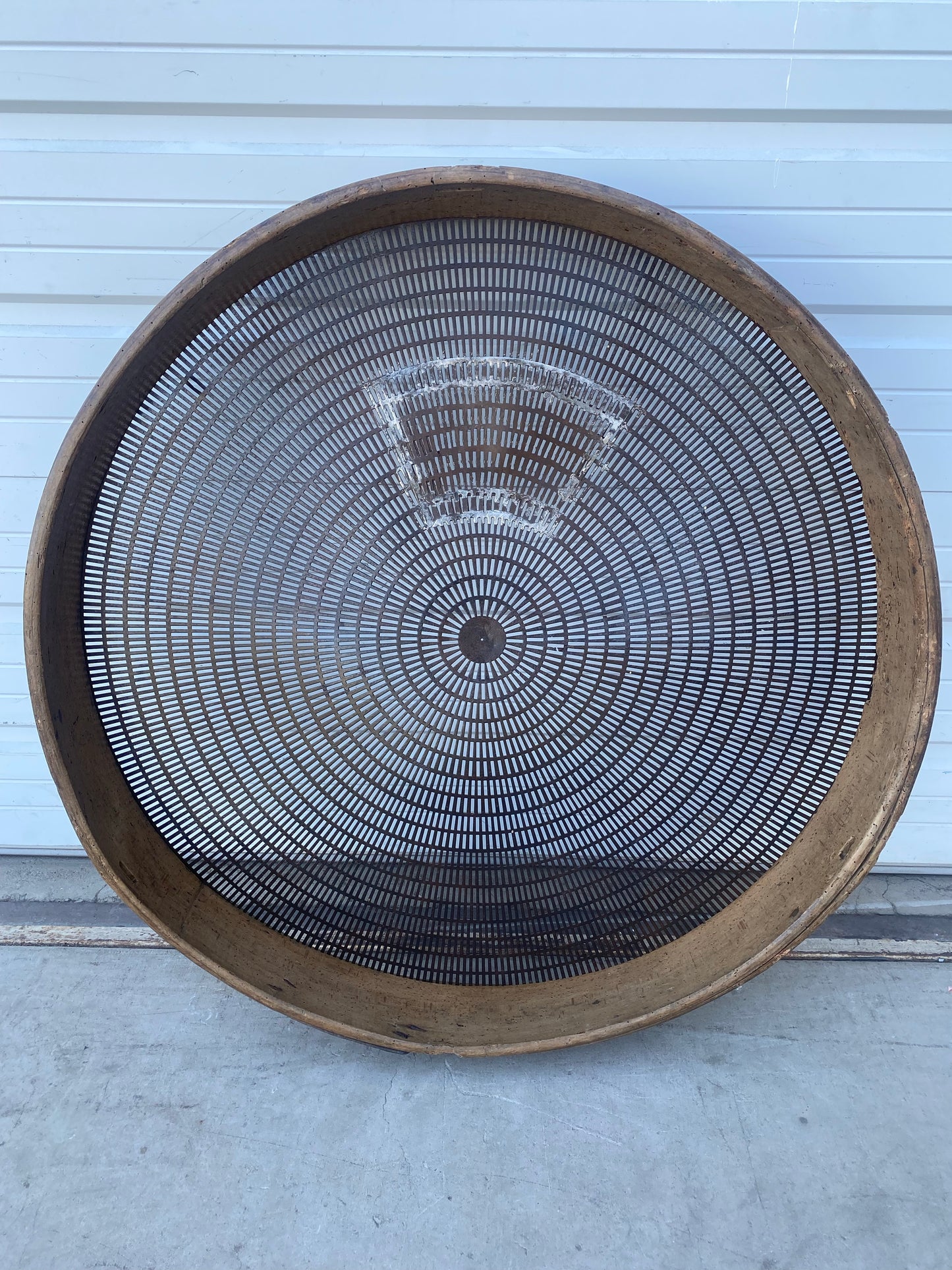 Large Round Sieve