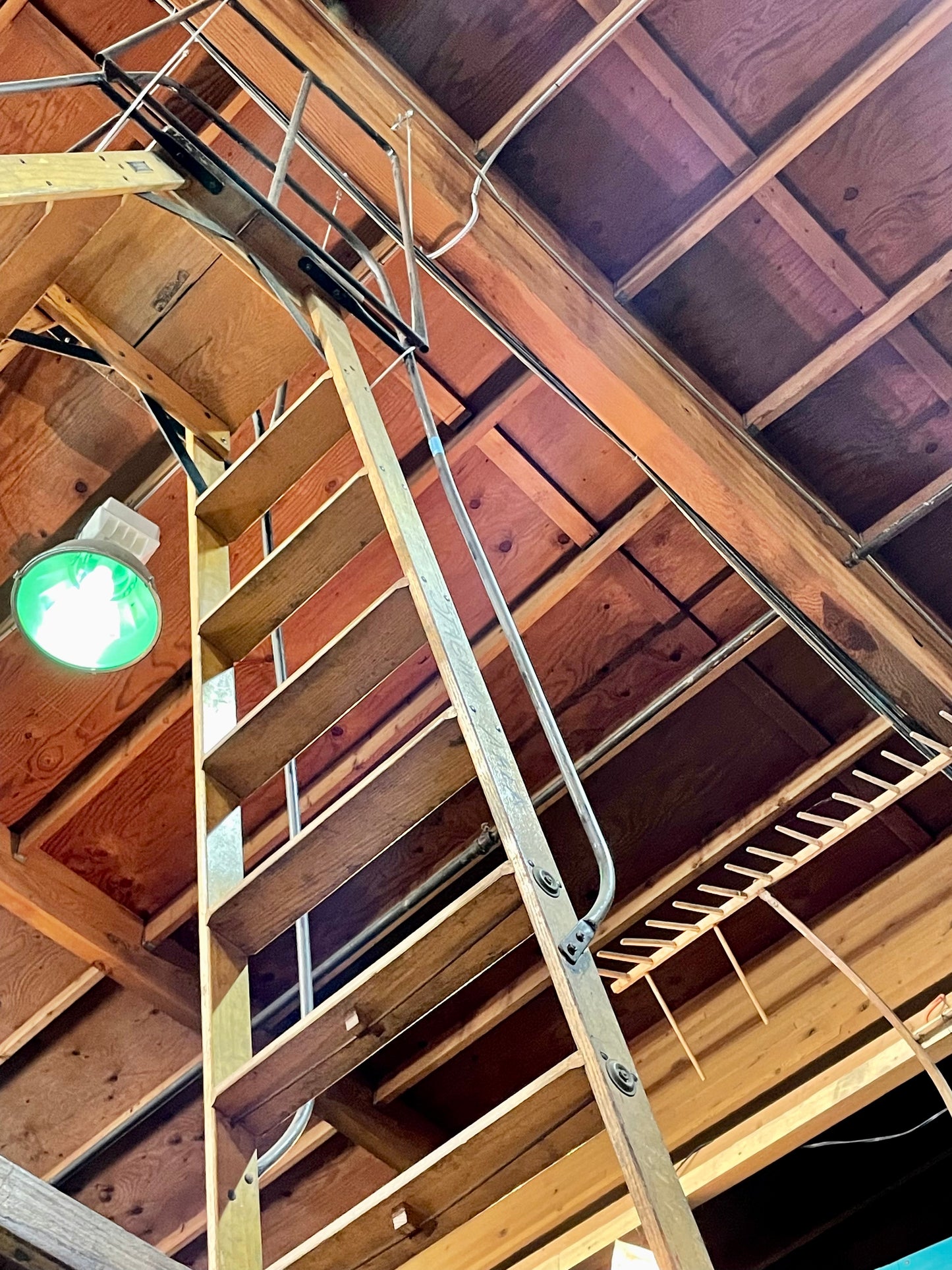 Movie Studio Ladder