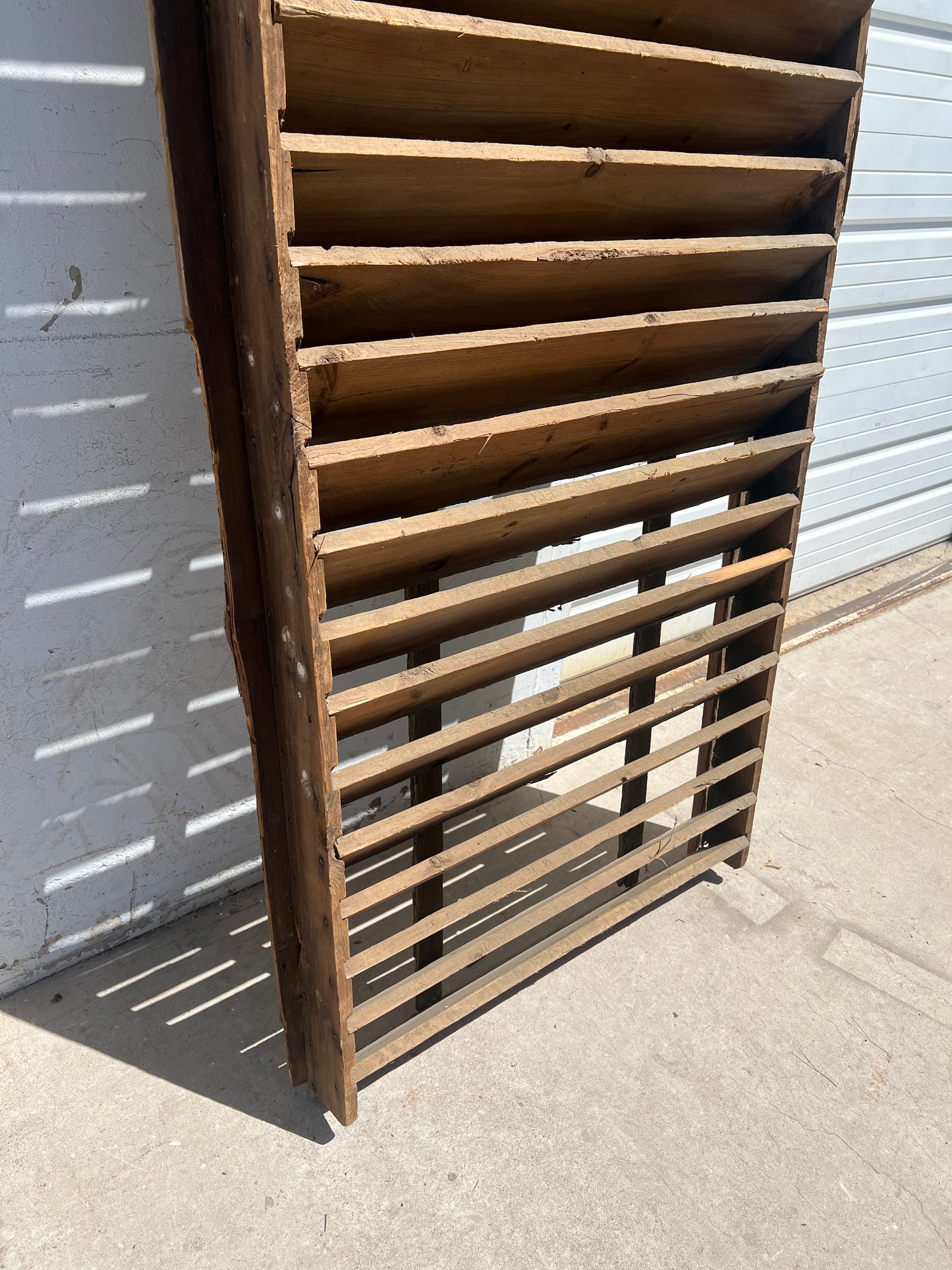 Tall Tobacco Barn Vent