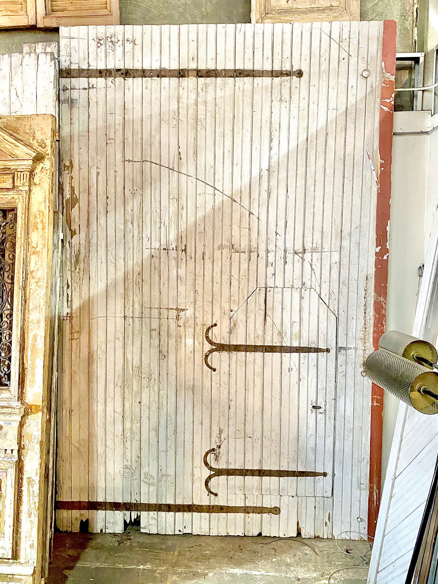 Antique White Wicket Single Barn Door