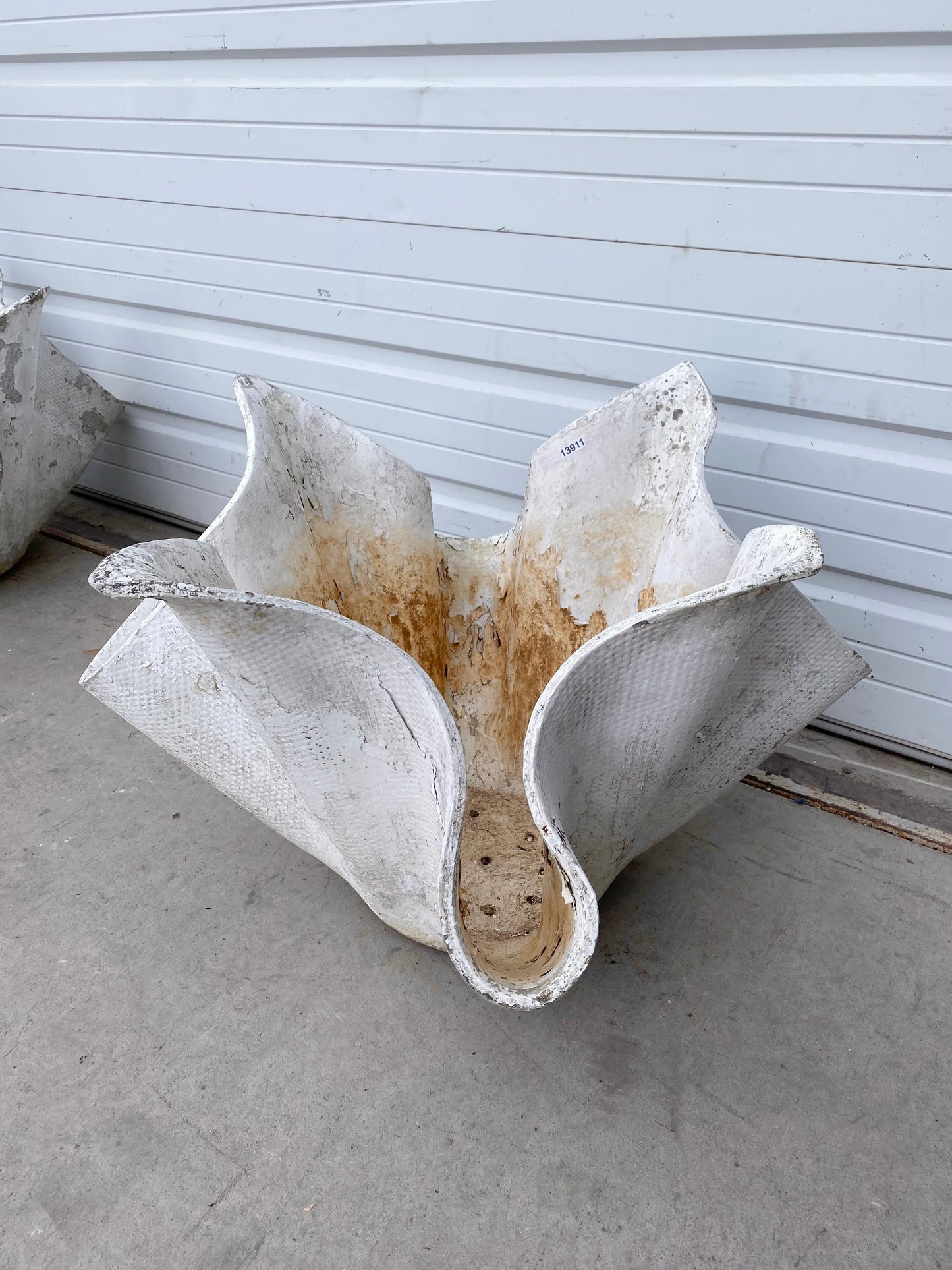 Unique Willy Guhl Tulip Planter