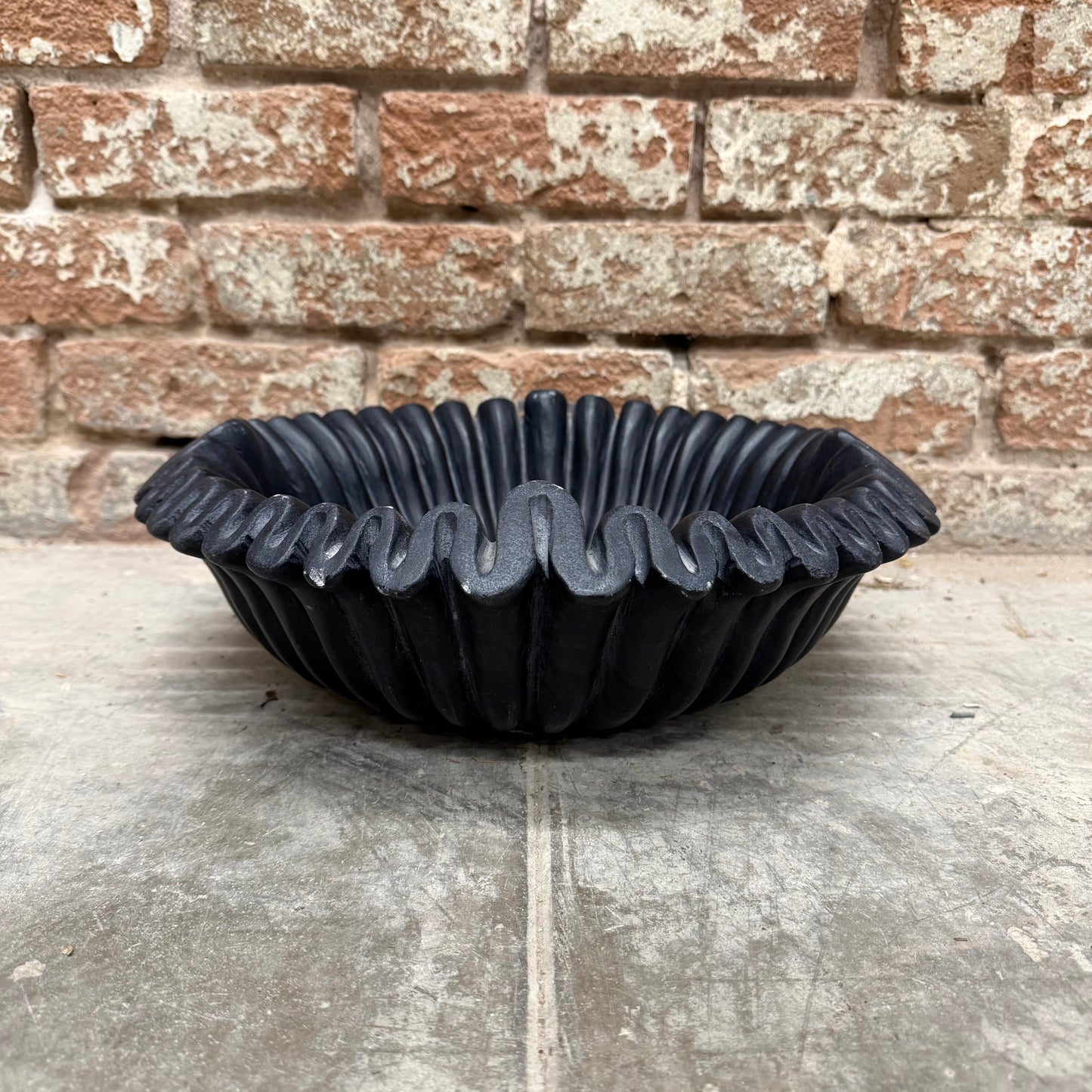 Medium Black Marble Ruffle Bowl