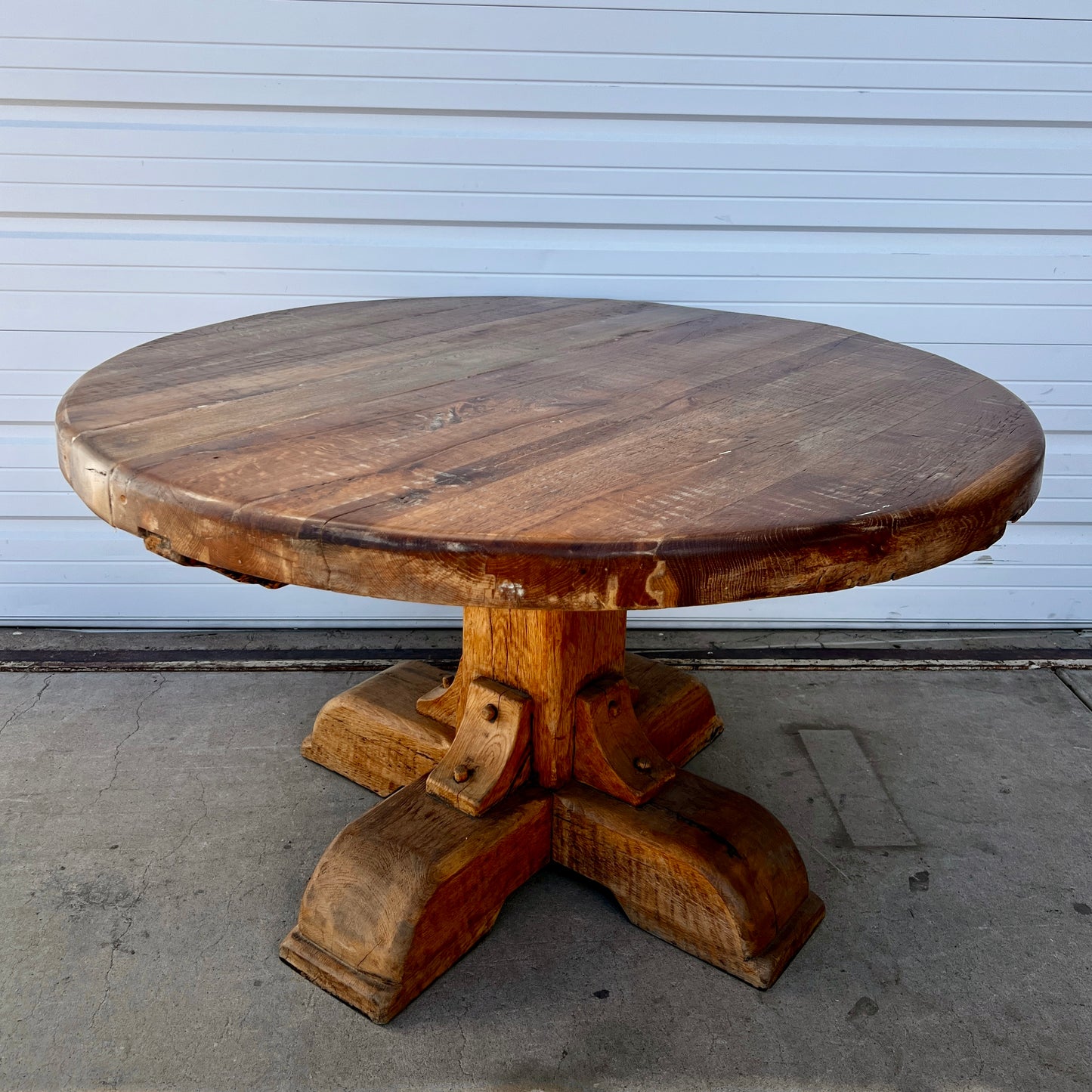Round Dutch Dining Table