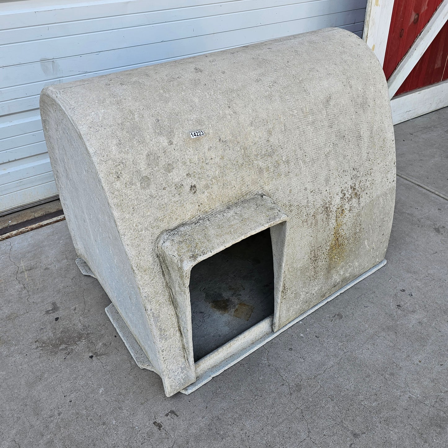 Unique Willy Guhl Dog House