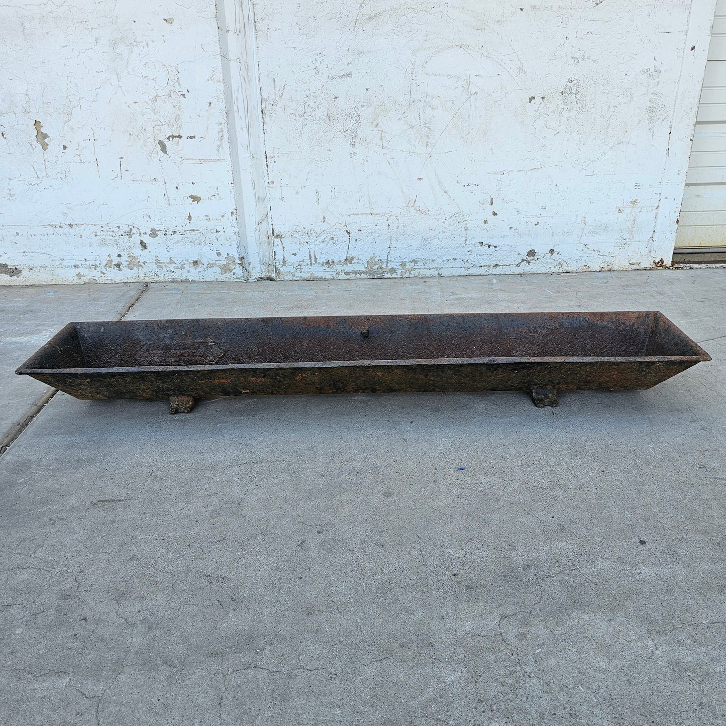 Cast Iron Feeding Trough