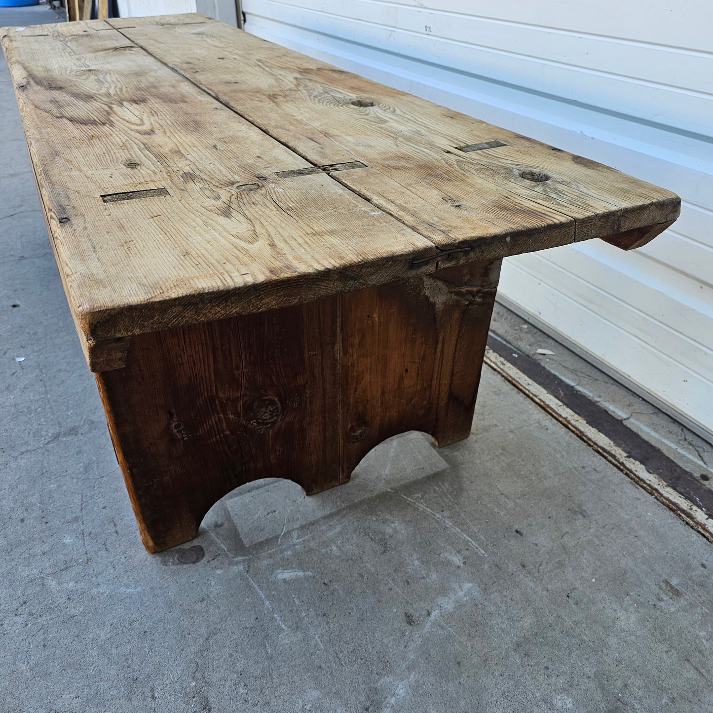 Early Bleached Top Bench