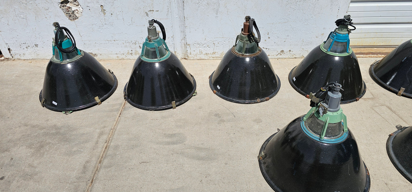 Enamel Industrial Pendant Light