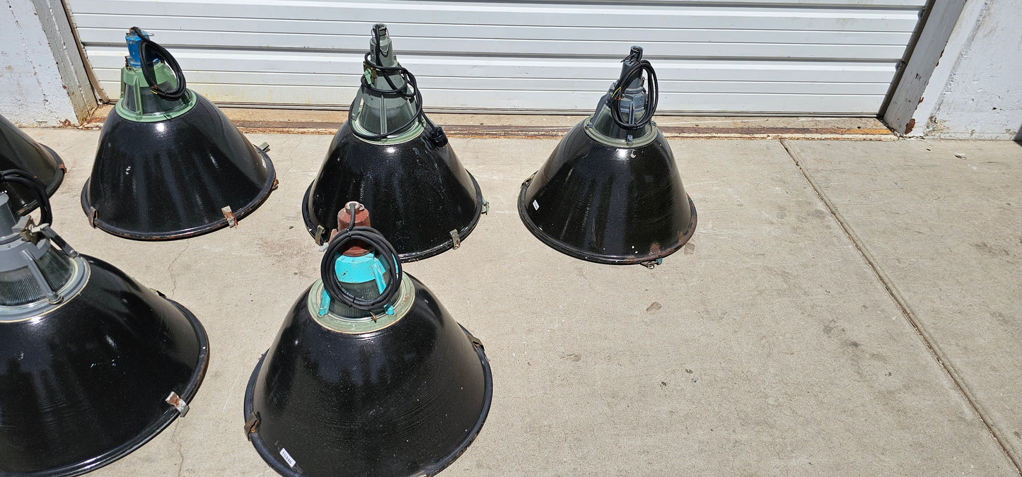 Enamel Industrial Pendant Light