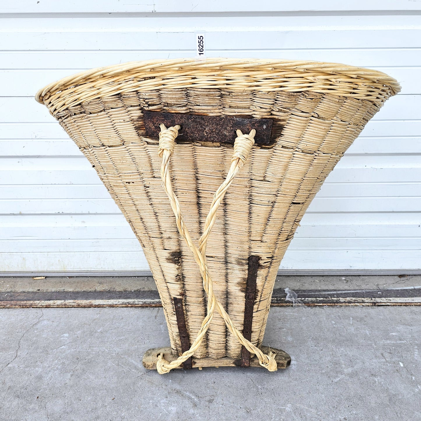 Large Wicker French Grape/Wine Hod Basket