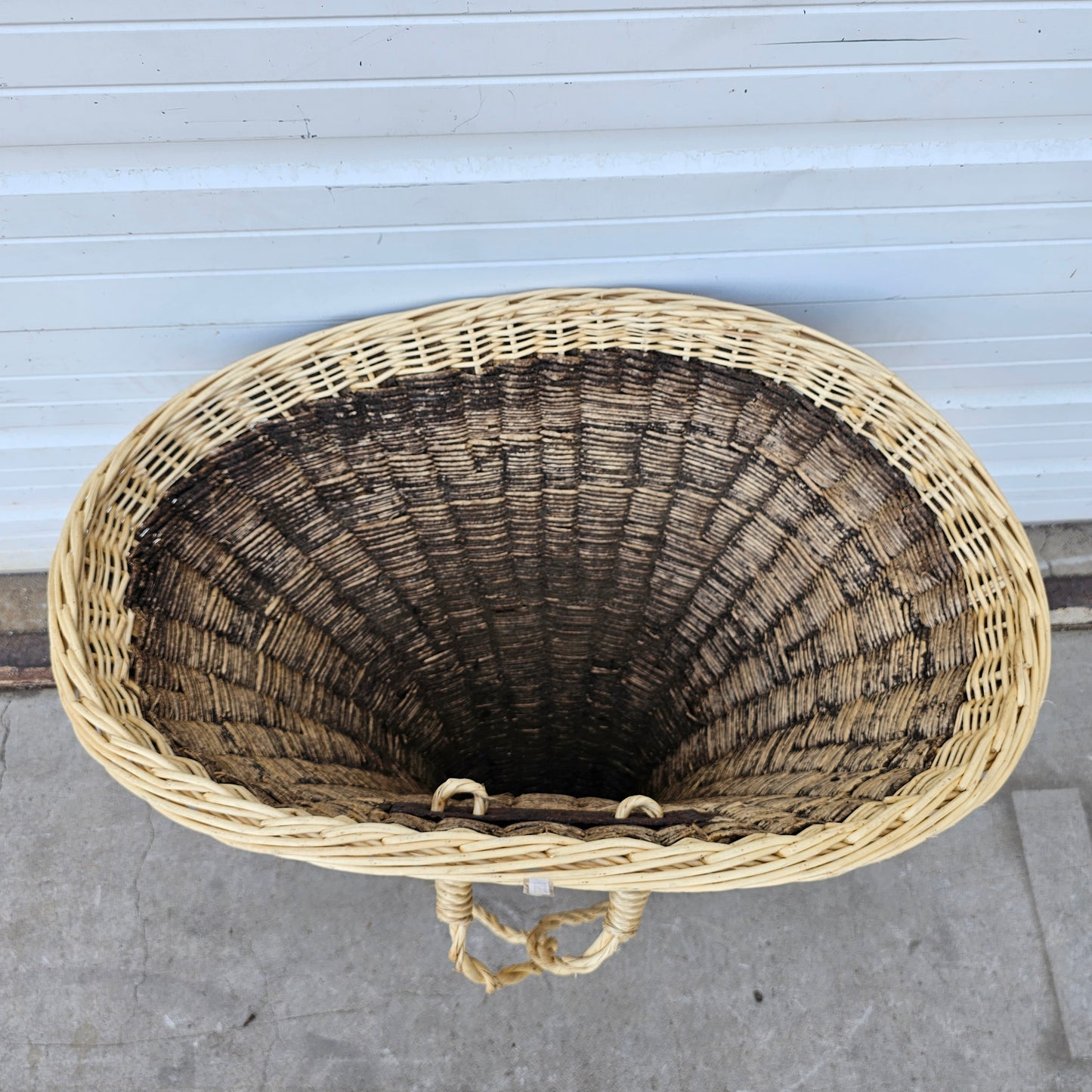 Large Wicker French Grape/Wine Hod Basket