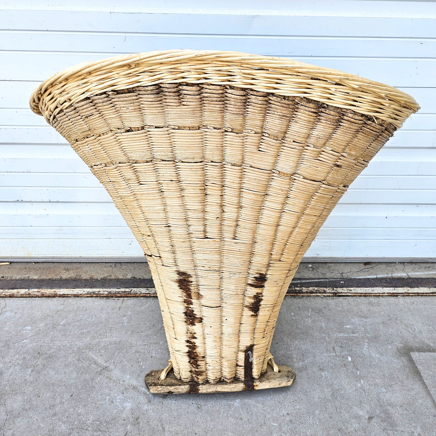 Large Wicker French Grape/Wine Hod Basket