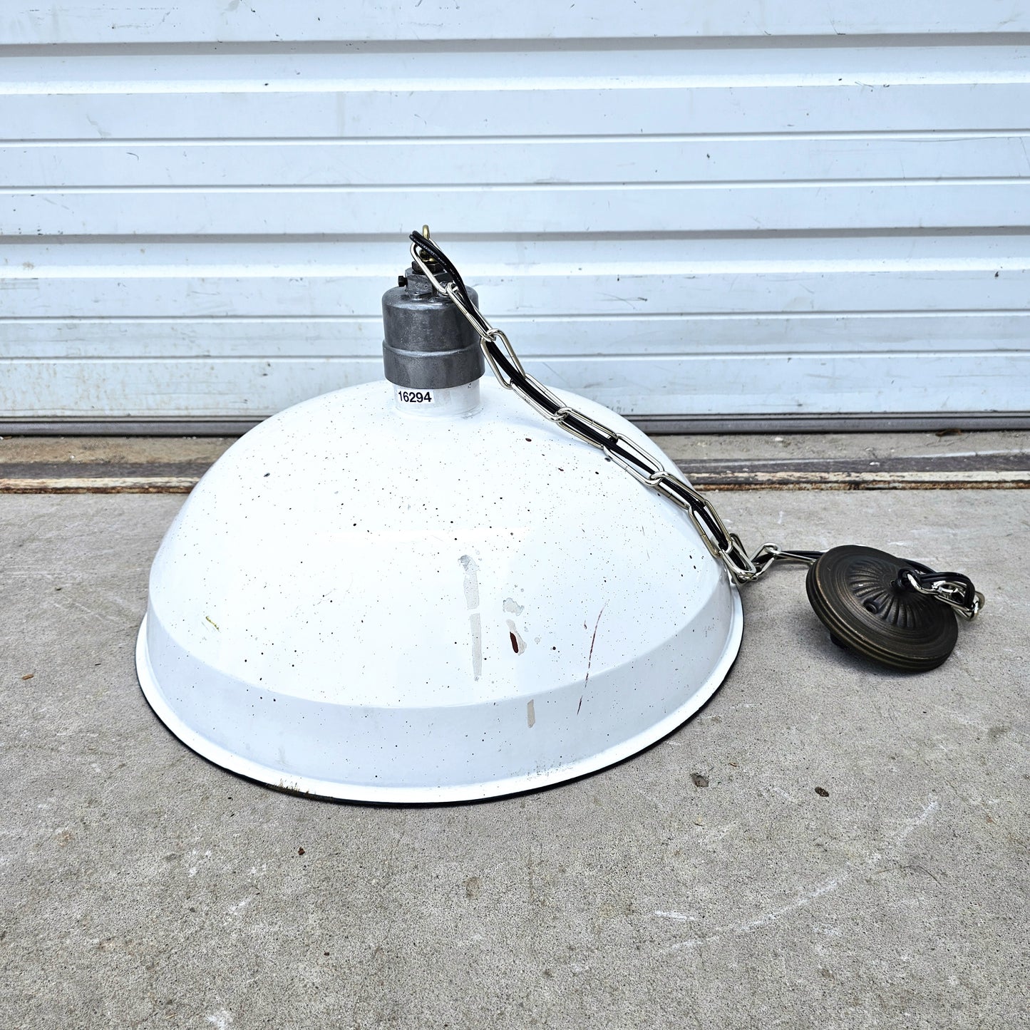 White Porcelain Pendant Light