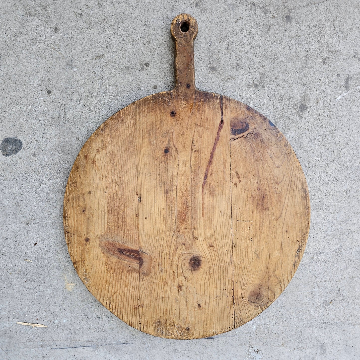 Round Bread Board