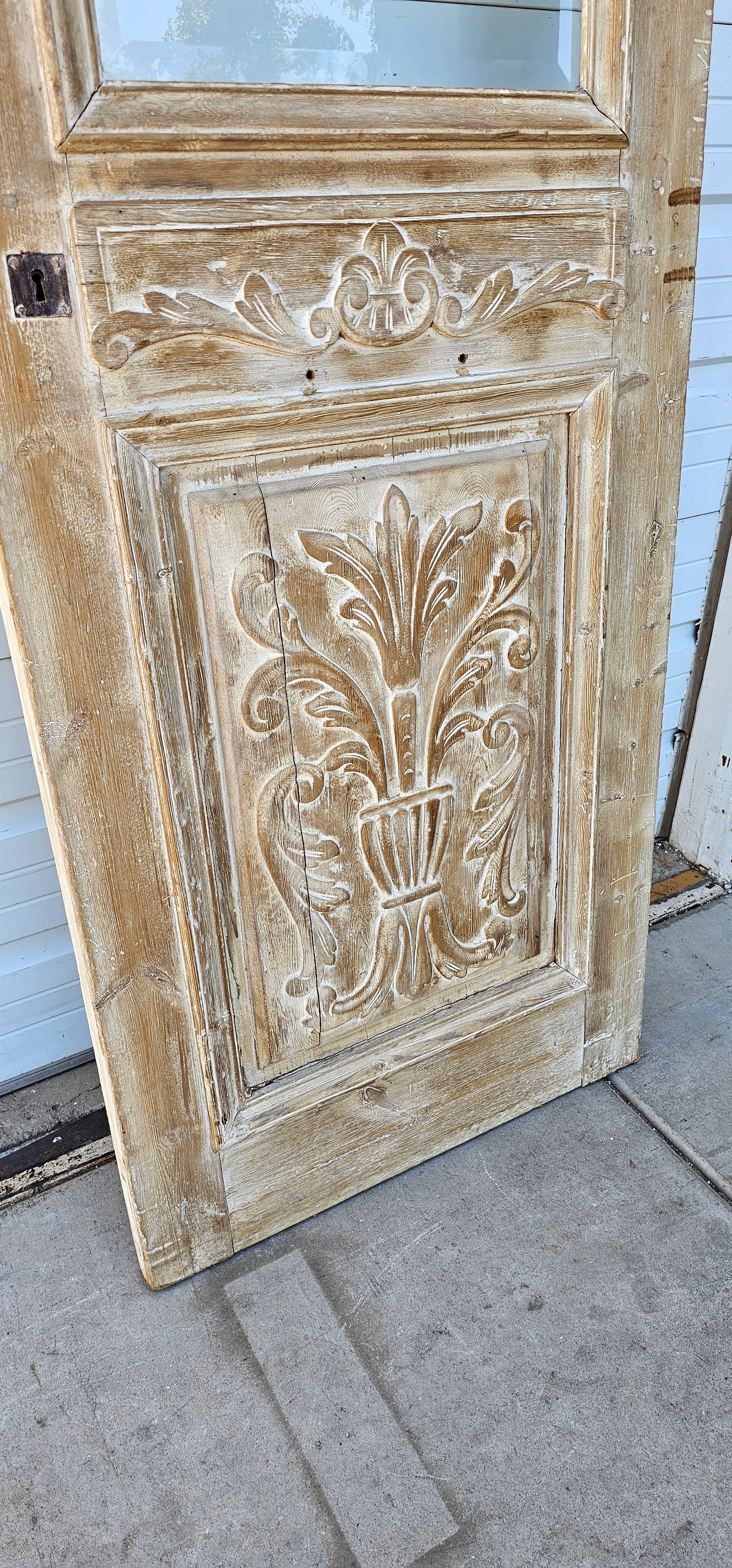 Single Carved Wood Entrance Door w/Single Lite