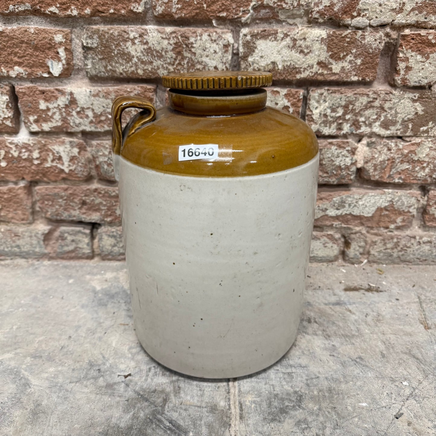 Large Ceramic/Pottery Jar with Lid