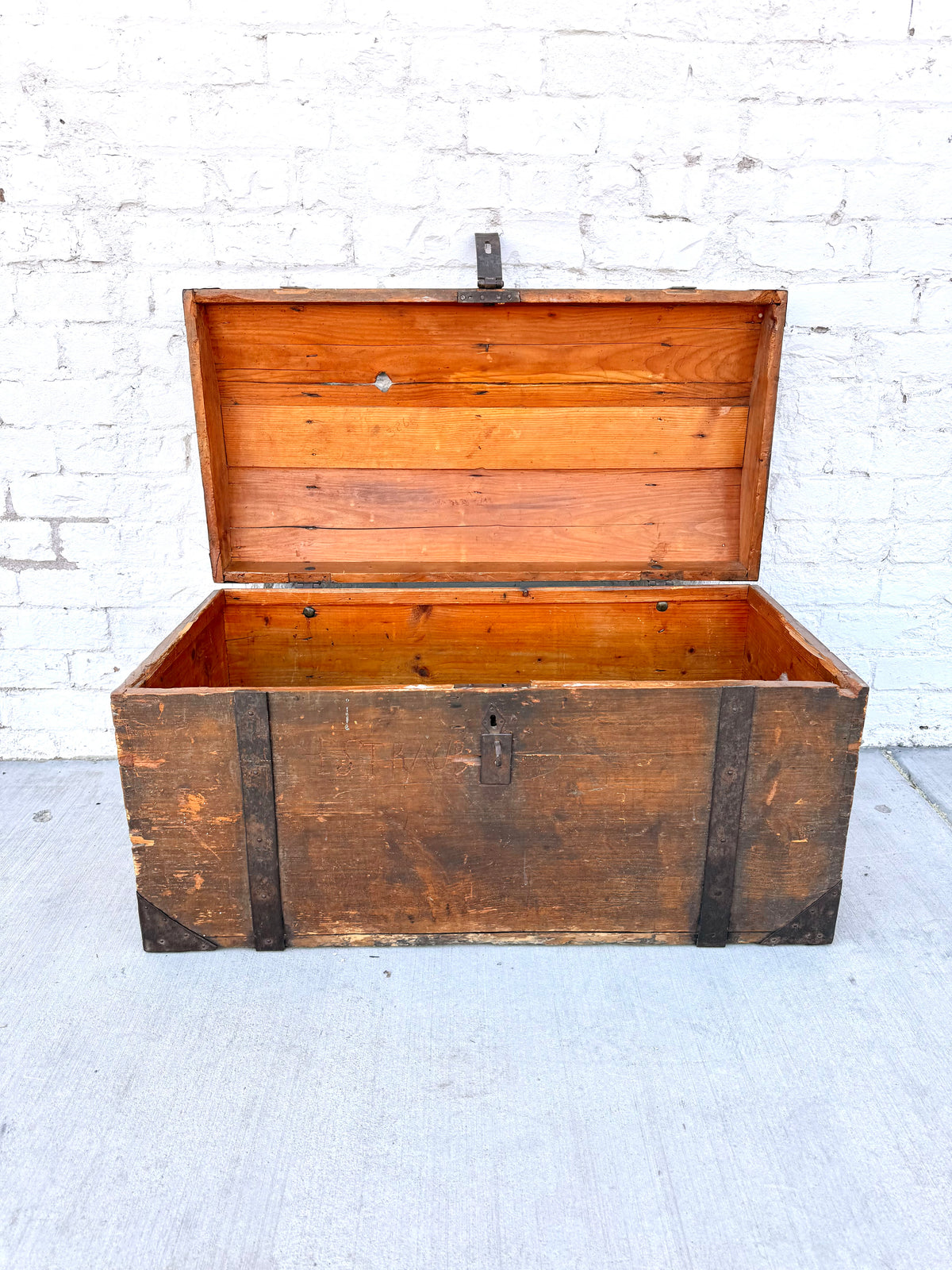 Wooden Dome Top Traveler's Trunk