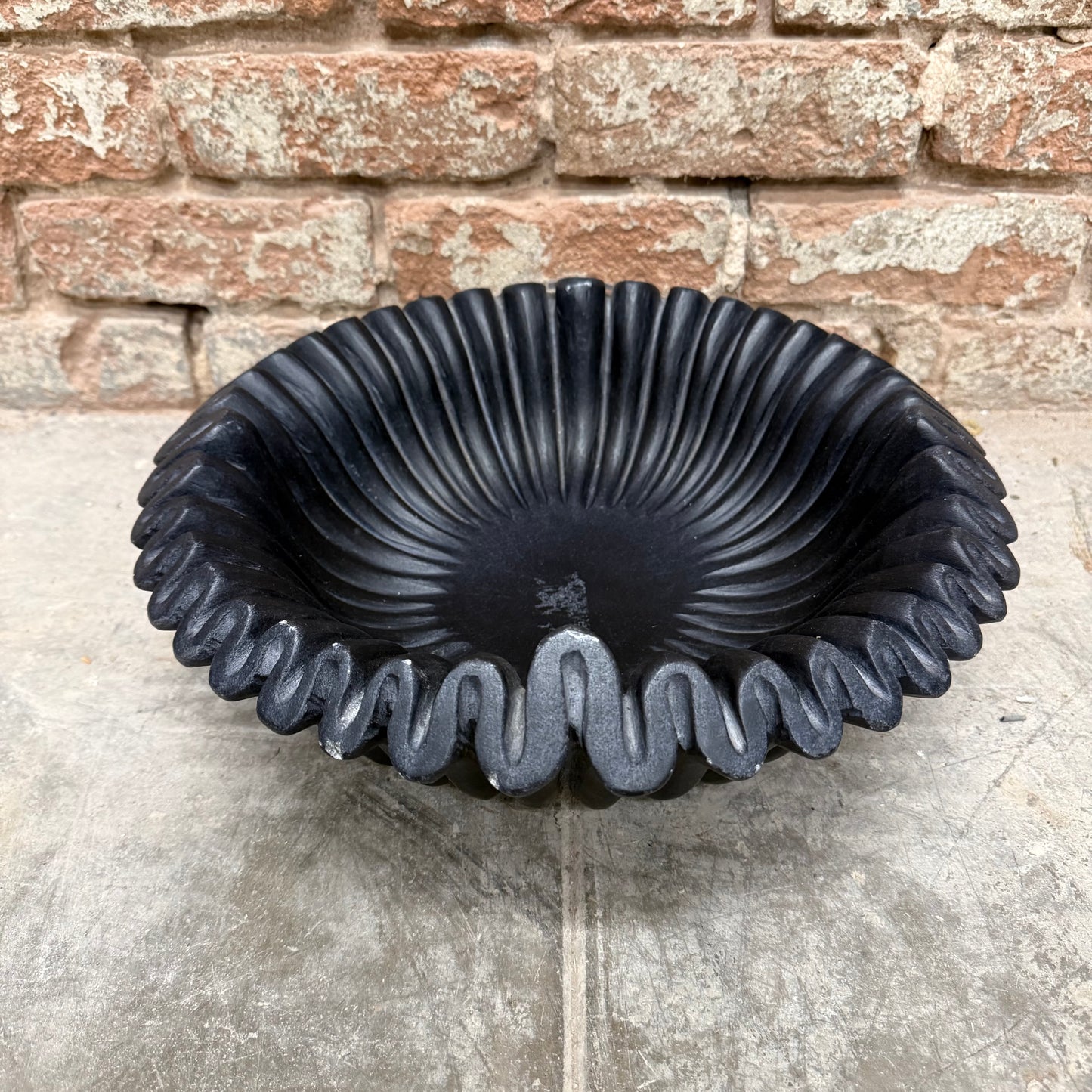 Medium Black Marble Ruffle Bowl