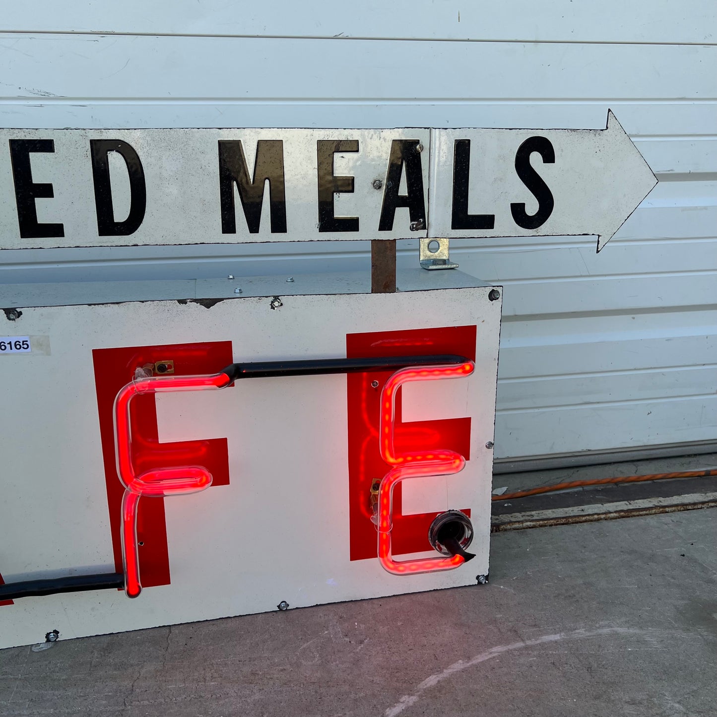 Home Cooked Meals Cafe Neon Sign (WORKS)