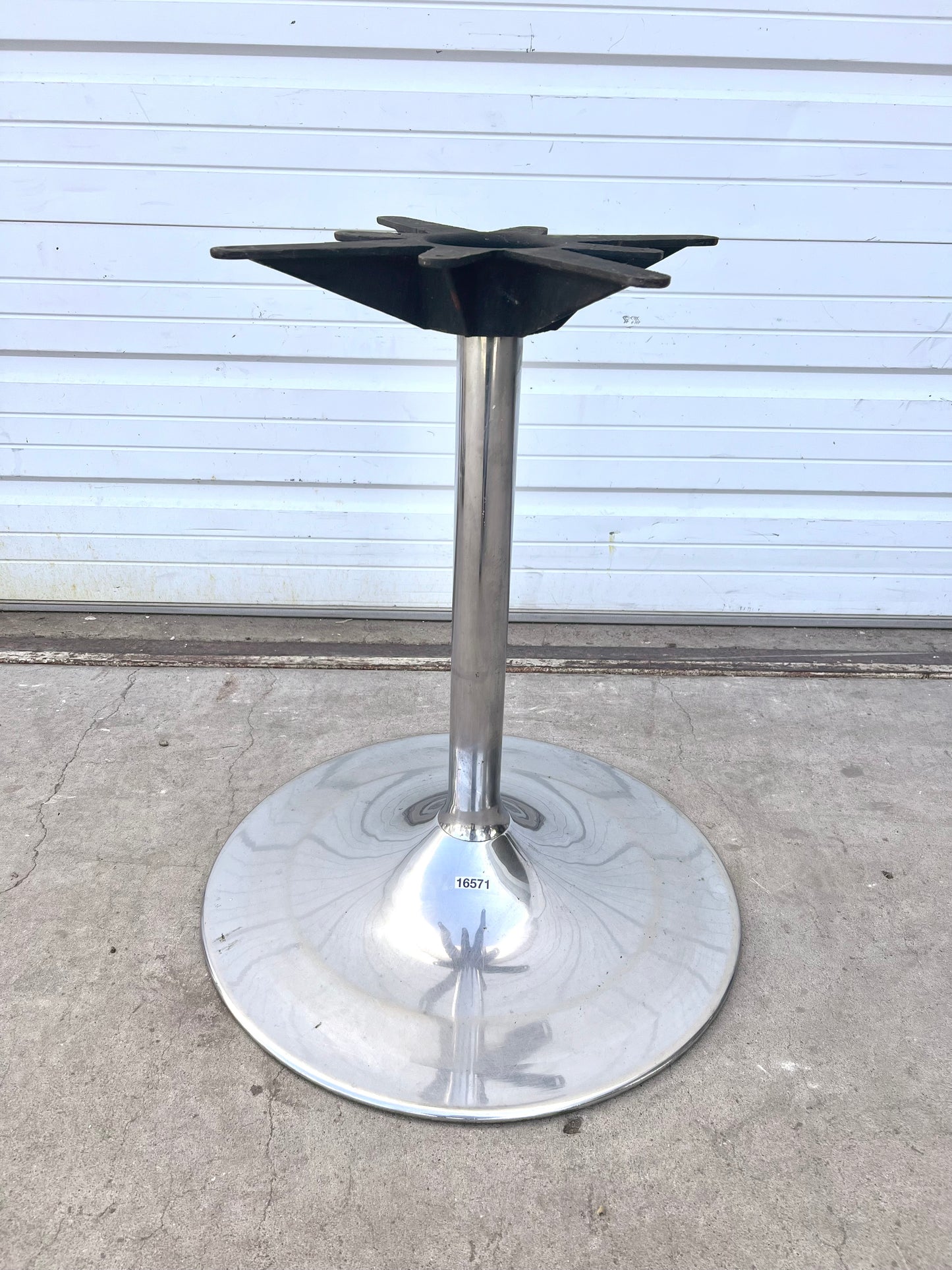 Chrome Tulip Table Base