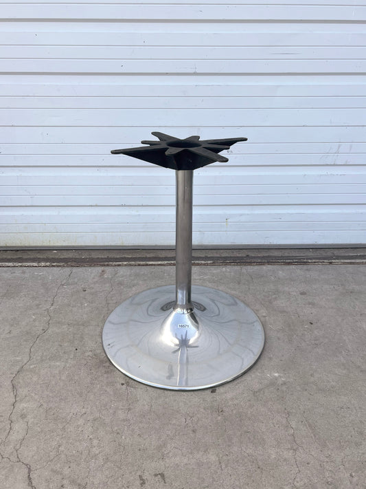 Chrome Tulip Table Base