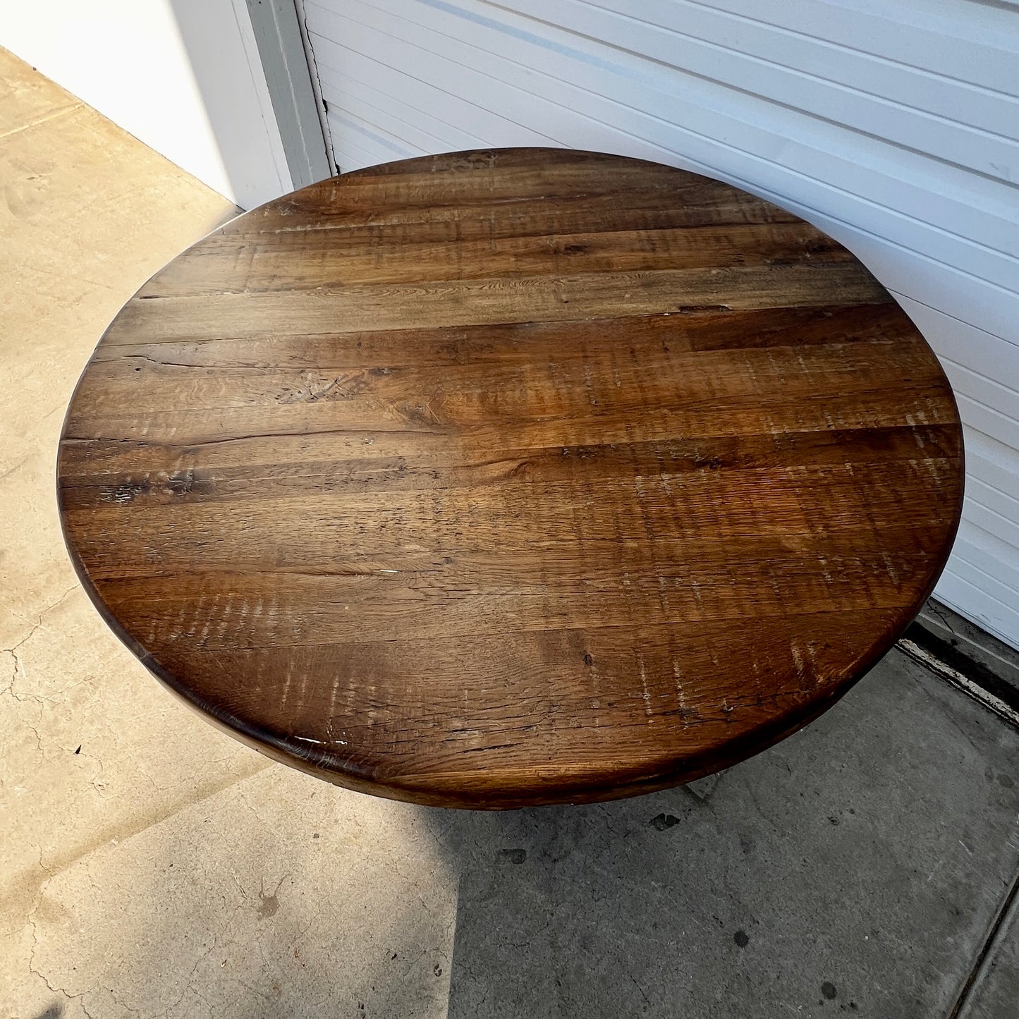 Round Dutch Dining Table