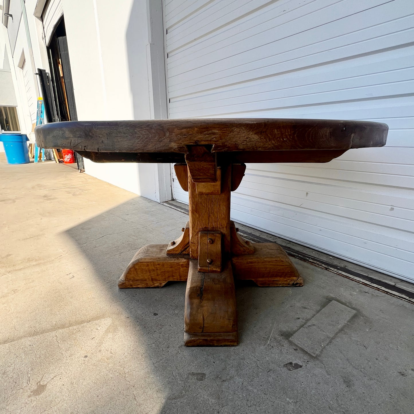 Round Dutch Dining Table